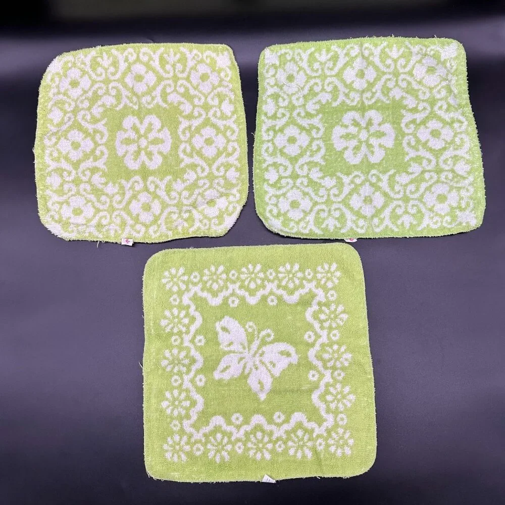 Vintage Washcloths Green Flower Daisy Butterfly Floral Bathroom St Marys USA 70s